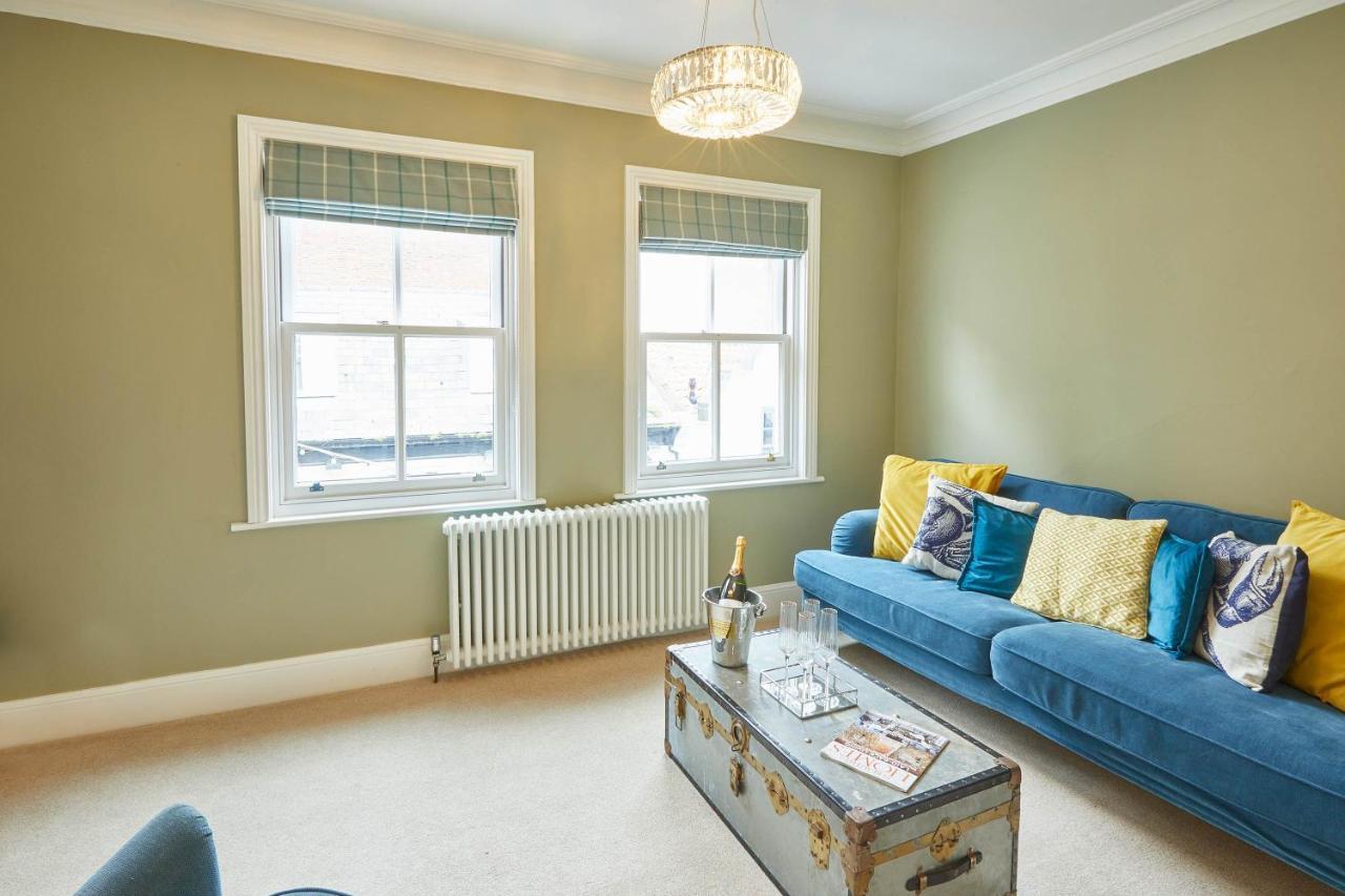 Host & Stay - Henderson House Whitby Extérieur photo
