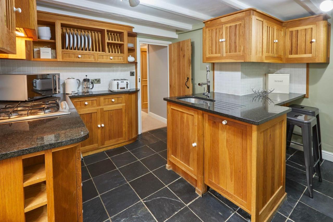 Host & Stay - Henderson House Whitby Extérieur photo