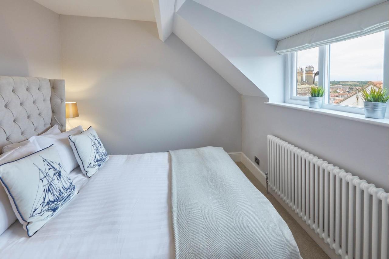 Host & Stay - Henderson House Whitby Extérieur photo
